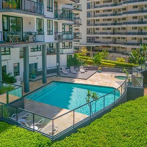 Neptune Aparthotel Mermaid Beach